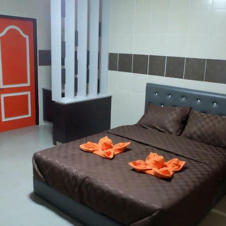 D5 Hotel สาขา มาบโป่ง Chonburi Esterno foto