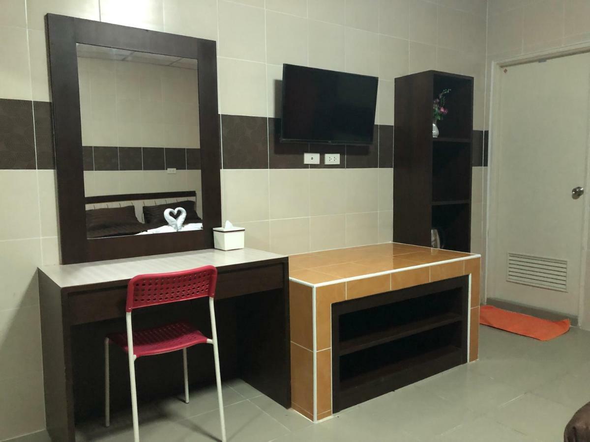 D5 Hotel สาขา มาบโป่ง Chonburi Esterno foto