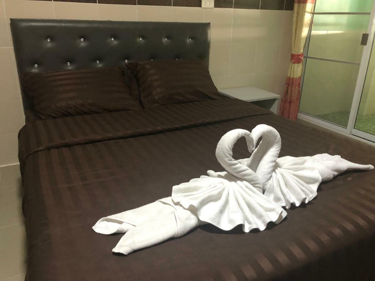 D5 Hotel สาขา มาบโป่ง Chonburi Esterno foto