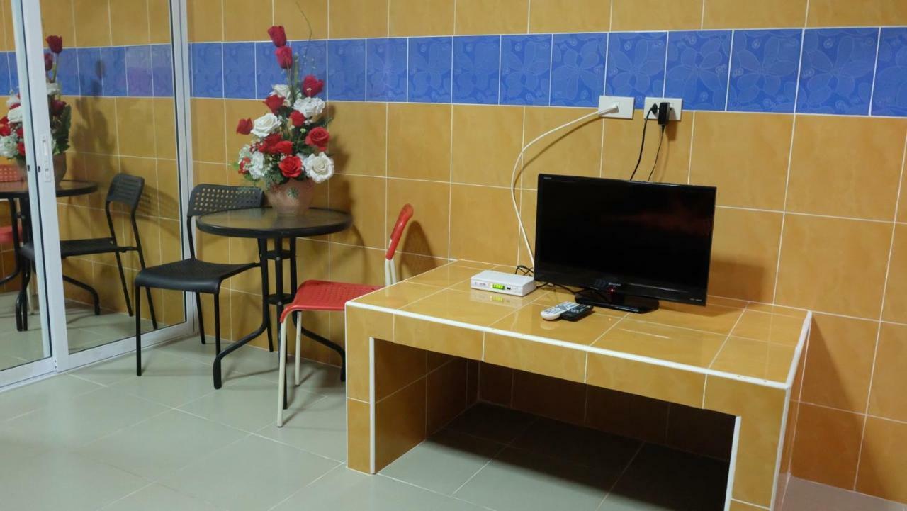 D5 Hotel สาขา มาบโป่ง Chonburi Esterno foto